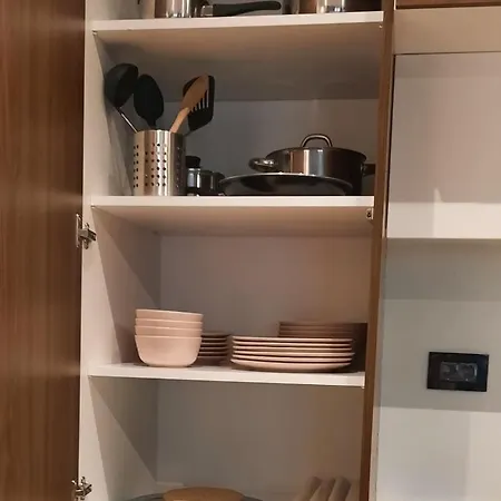 M&s - Zoned 2 Apart Otel